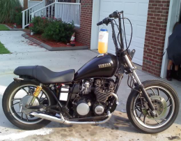 XJ750