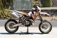 2T Street Supermoto