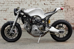 Custom-Framed 900SS Superbike