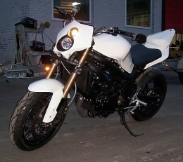 SV650