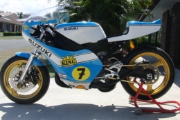 RGV 250 Barry Sheene Replica