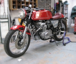 CB550