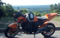 Z1000