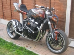 GSX1400 Slingshot