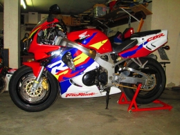 CBR900RR