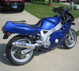 FZR600