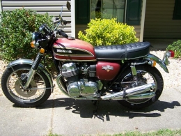 CB750